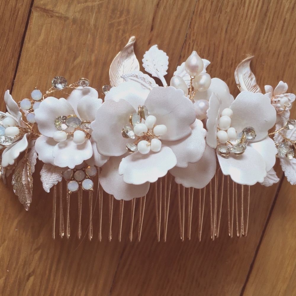 Bridal hairpiece
